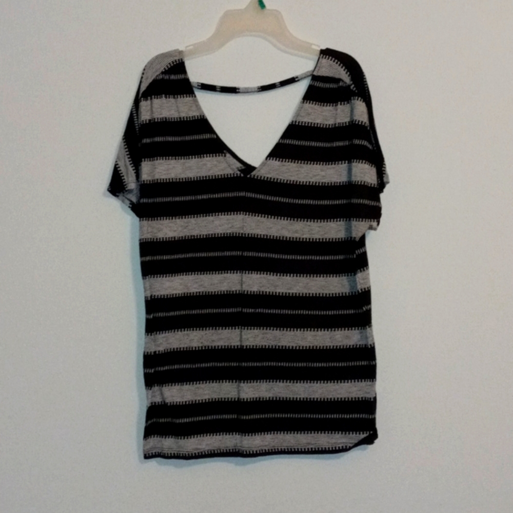 Old Navy black and gray stripped top